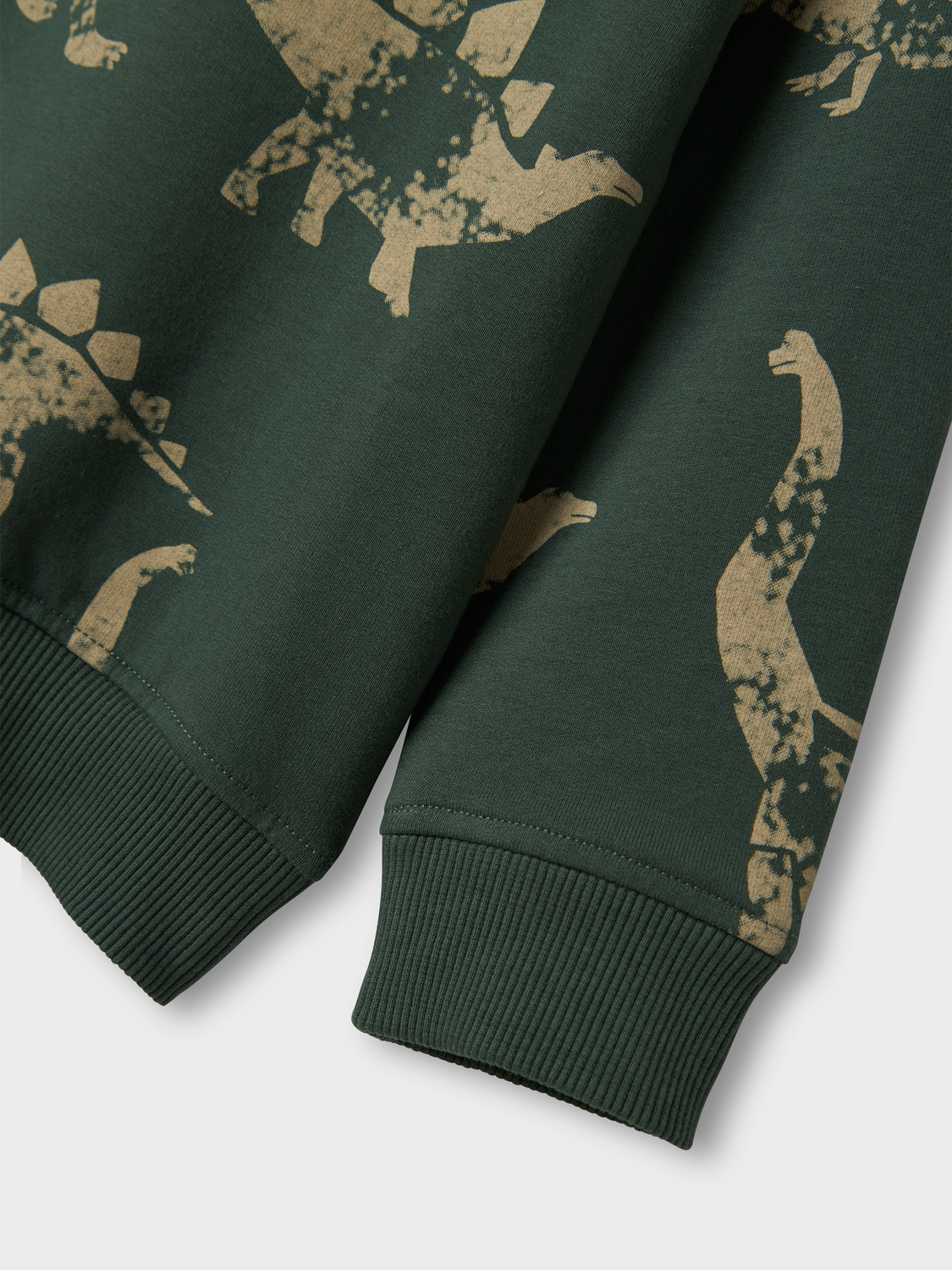 model_shot-front_full